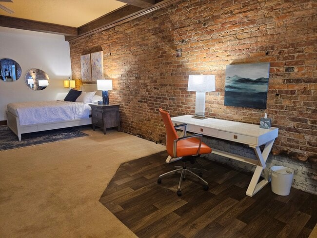 Photo - 211 Liberty St Unidad Apt 1