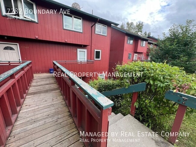Photo - 7782 Boundary Ave