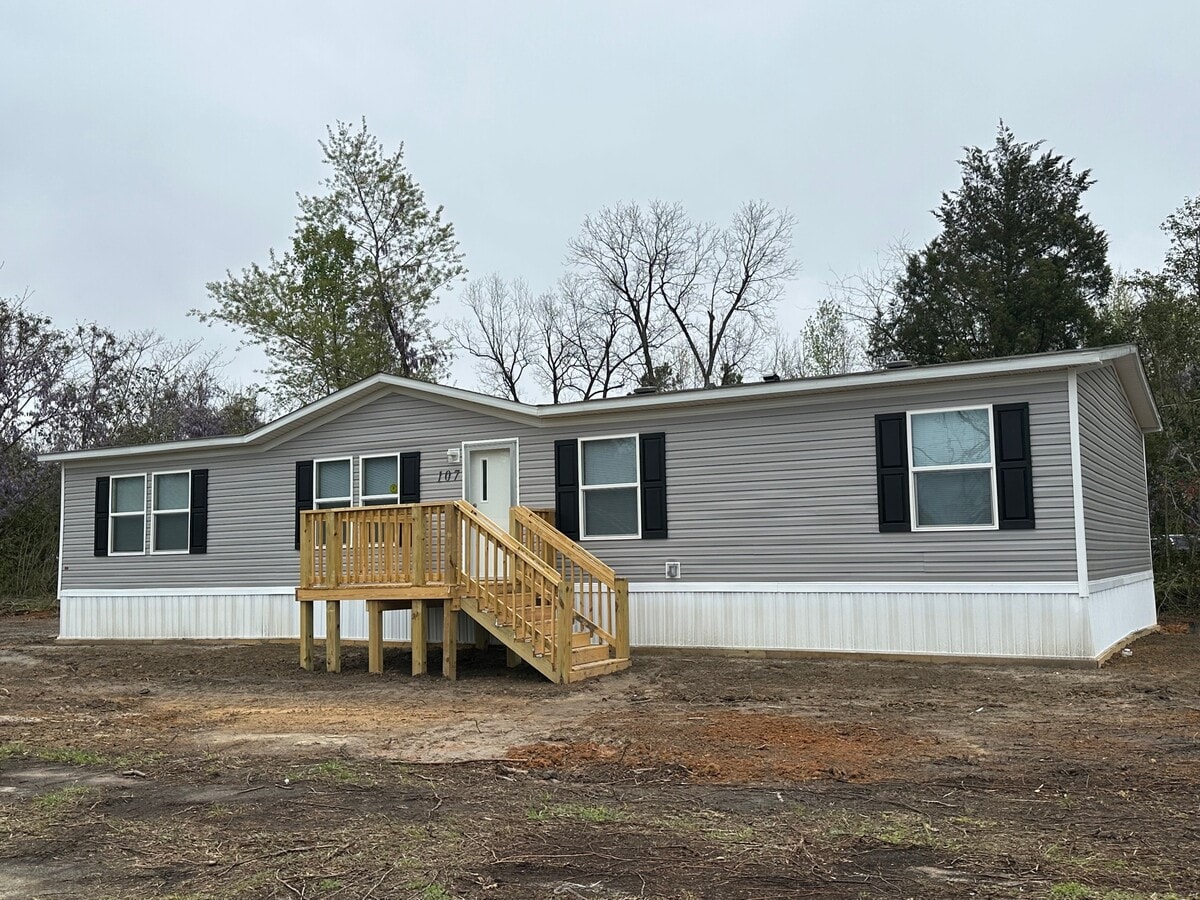 Photo - 107 E 5th Ave