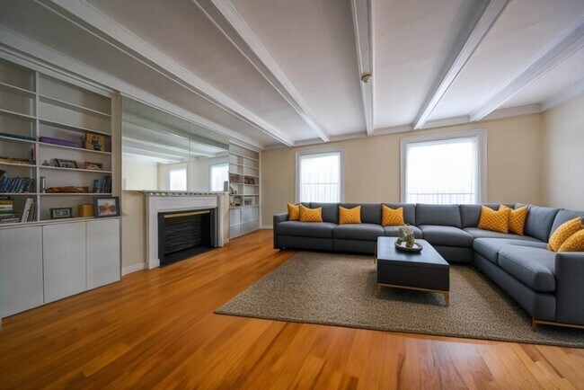 Photo - 1712 Beacon St Apartment Unit 2