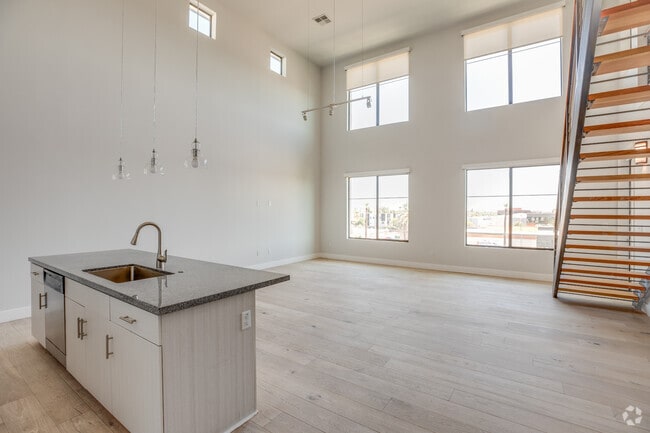 2BR, 2BA - 1,227 SF - Arts District