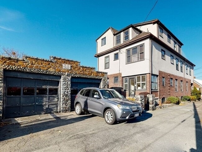 Building Photo - 95 Stanton Ave Unit 3