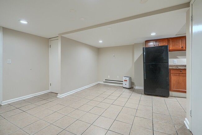 Photo - 4041 Wilkens Ave Unidad C