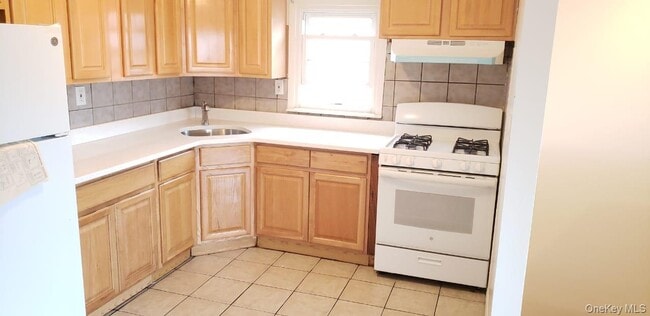 Building Photo - 137-07 253rd St