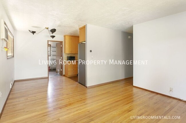 Photo - 11736 NE Eugene St