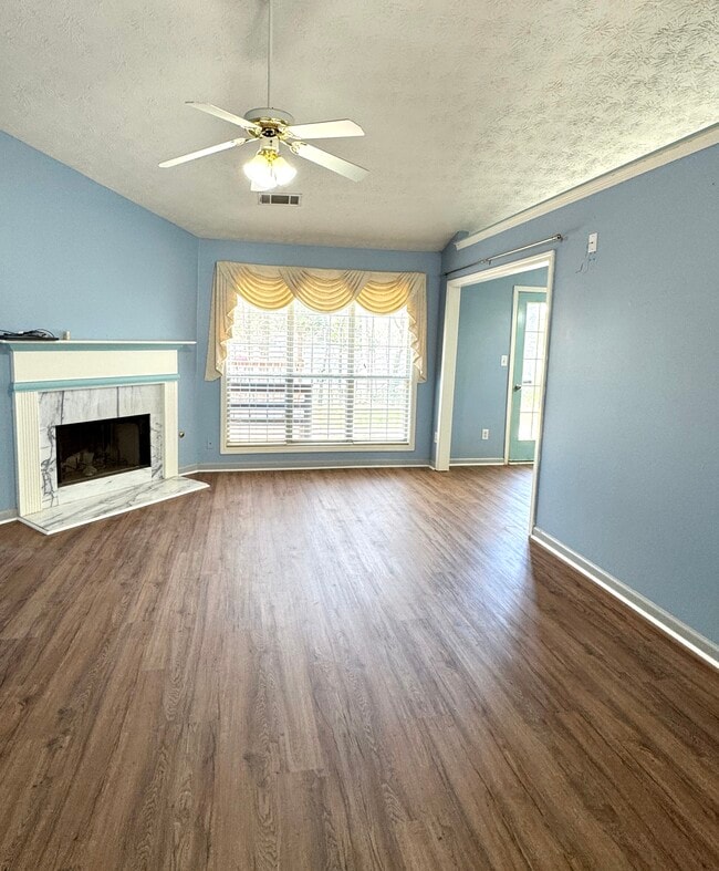 Photo - 444 Laurel Springs Ct