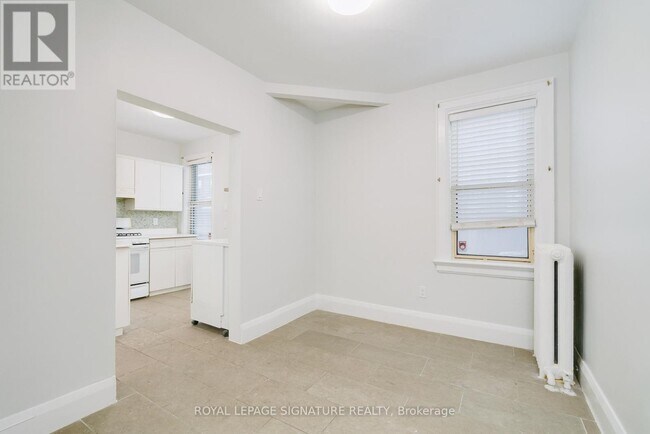 Photo - 27 Hillsboro Ave Unit 2