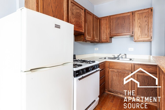 Building Photo - 511 W Melrose St Unit 316