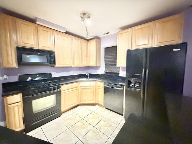Photo - 6035 S St Lawrence Ave