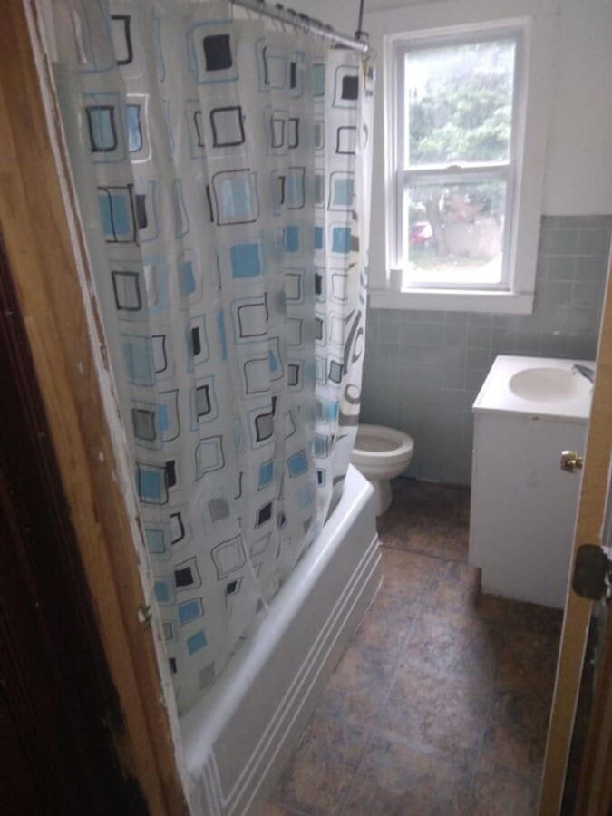 Photo - Spencer Unit 209 Upper