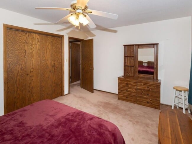 Photo - 2 BED UNIT 1 BATH AVAILABLE FOR RENT