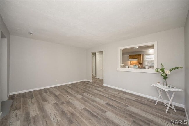 Photo - 9813 Winkler Dr