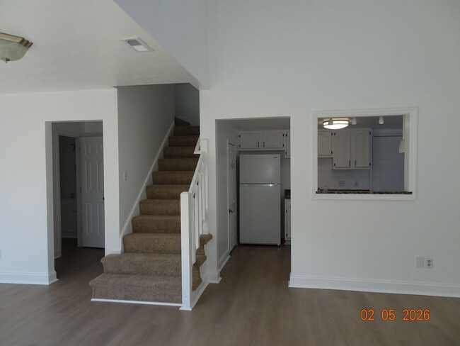 Photo - 3 Bedrooms, 2 Full Bathrooms Duplex