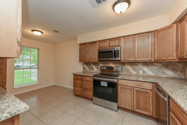 Photo - 18610 Anne Dr