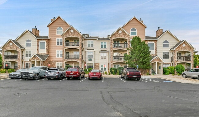 Building Photo - $1,895.00, 2 bed, 1 .5 bath located in Aur... Unit #A306 Rental
