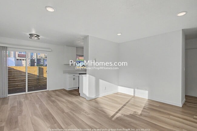 Photo - Updated Two Bedroom Unit in St Johns! Unit 7032 N Burlington Avenue