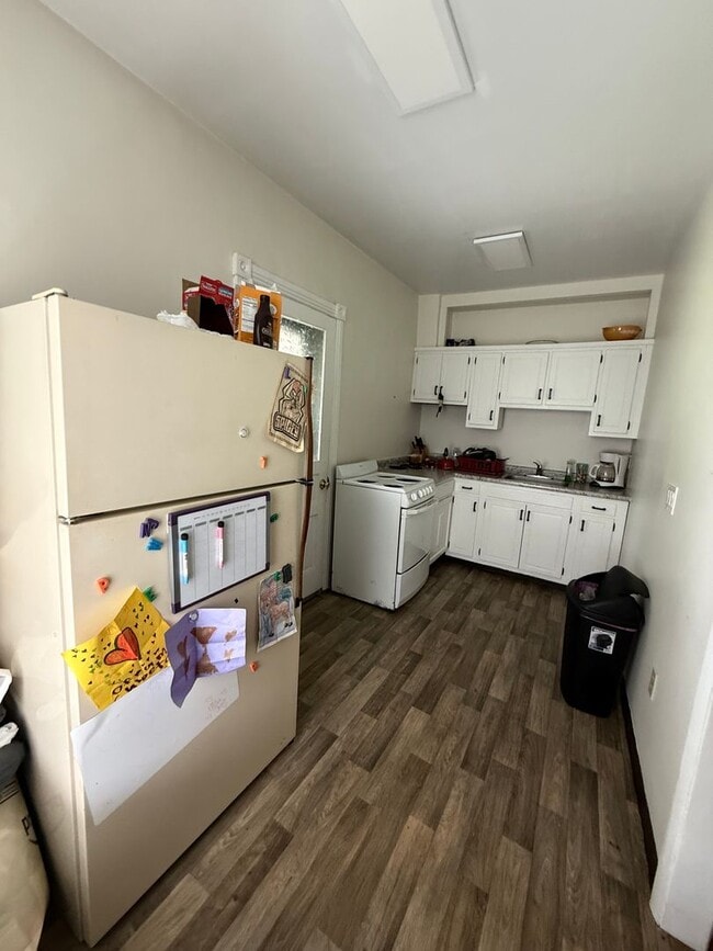 Photo - 425 Elm St Apartment Unit 425 Elm Street 1st Floor