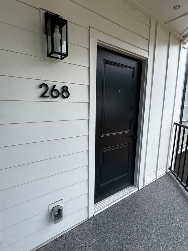 Photo - Fully Renovated 3BR/3BA Condo at Harper Fl...