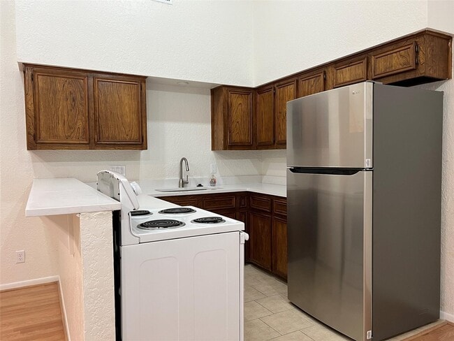 Photo - 2305 55th St