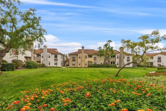 Laguna Serrano Apartments