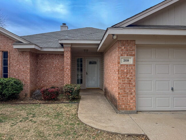 Photo - 3 Bedroom, 2 Bath Home in Crowley on Corner Lot