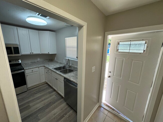 Photo - 6307 Jack St