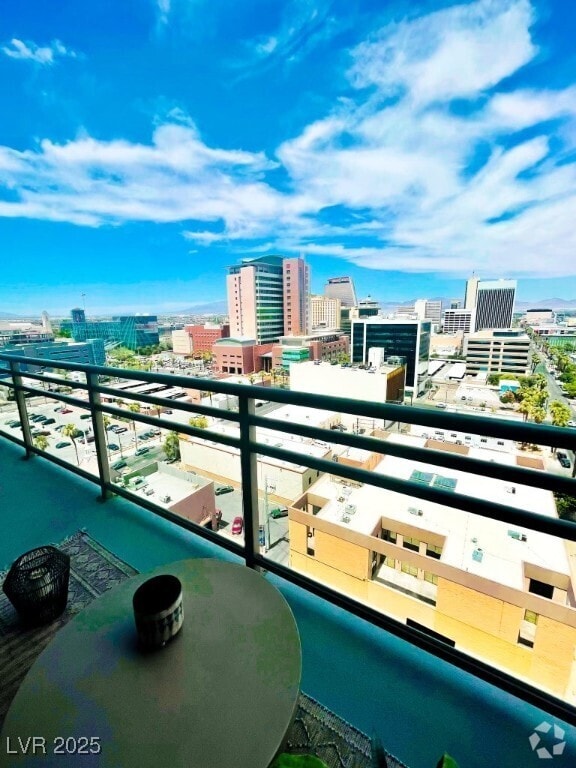 Building Photo - 353 E Bonneville Ave Unit 1406 Rental
