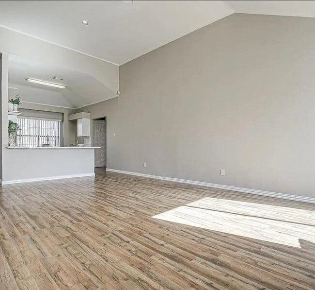 Photo - 2800 Rice Dr