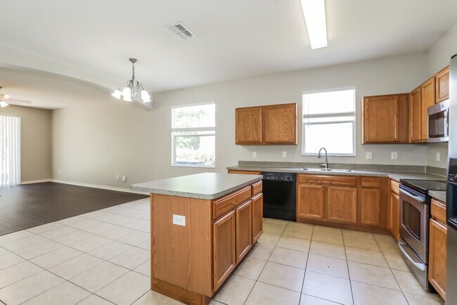 12121 Fall Creek Ct
