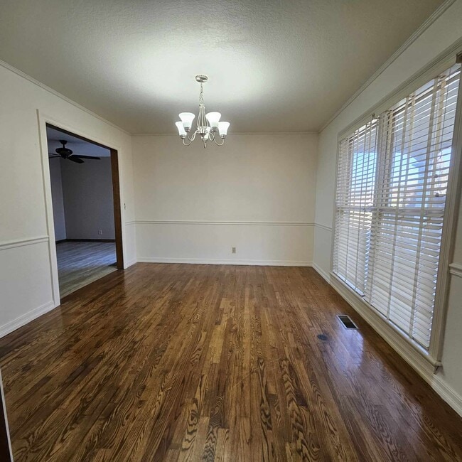 Photo - 1606 S 28th Pl