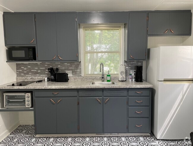 Building Photo - 17 2nd Ave NE Unit 1 Rental