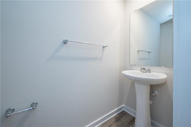 Photo - 104 delmonica Dr