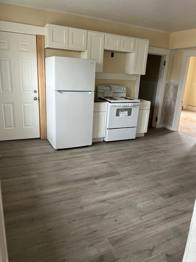Photo - 205 Rollstone St Unidad 2R