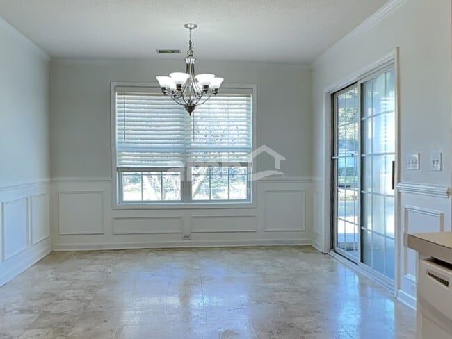 Photo - 11 Lake Linden Ct