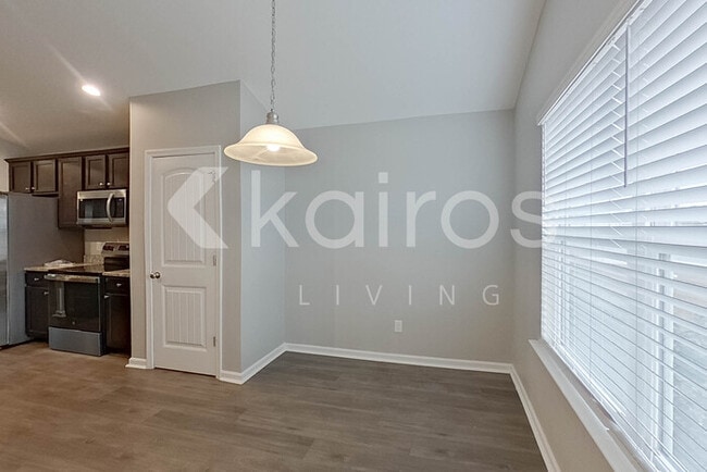 Photo - 104 Bluff Rd