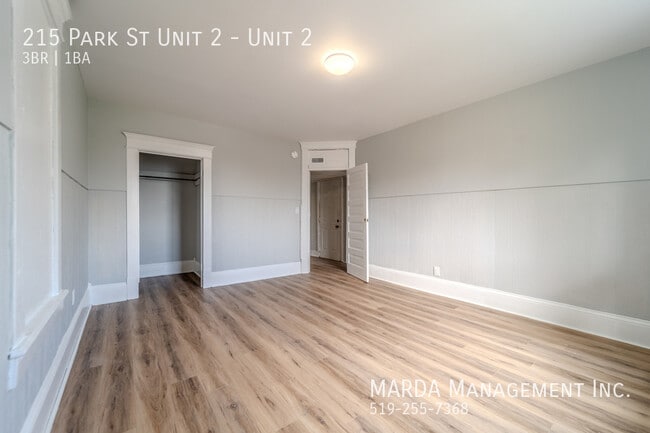 Photo - NEWLY RENOVATED 2 BE/1 BATH + DEN IN CHATHAM + UTILITIES Unité 2