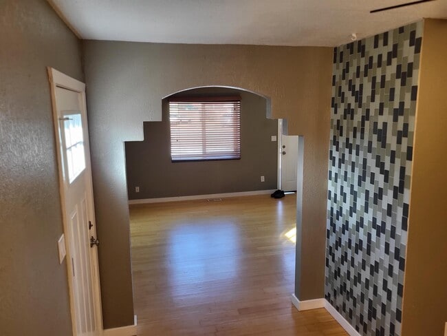 Photo - 2937 Swing Station Way