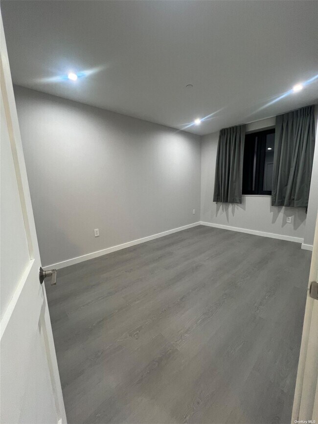 Photo - 43-08 52nd St Unit 302