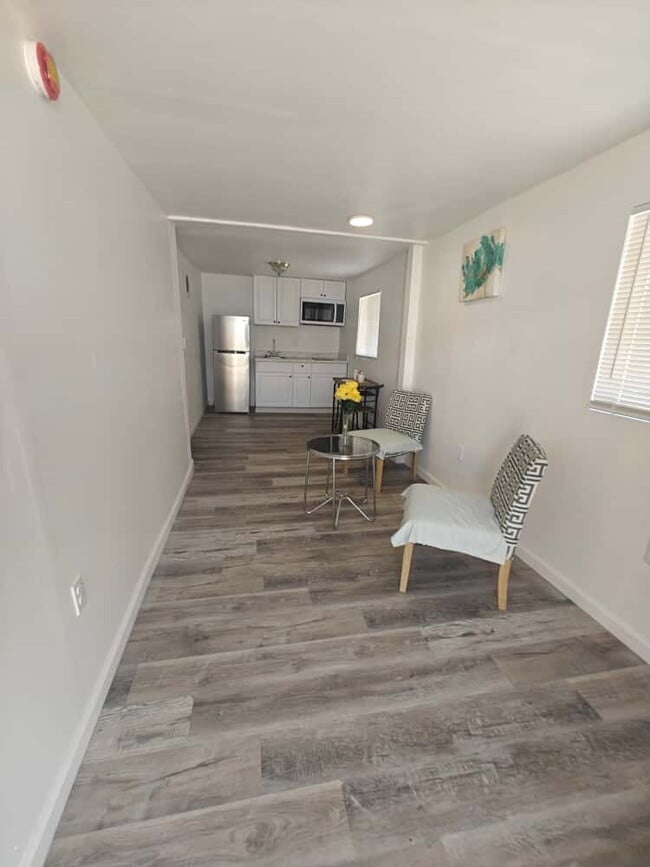 Photo - 306 W Lewis St Unit 4