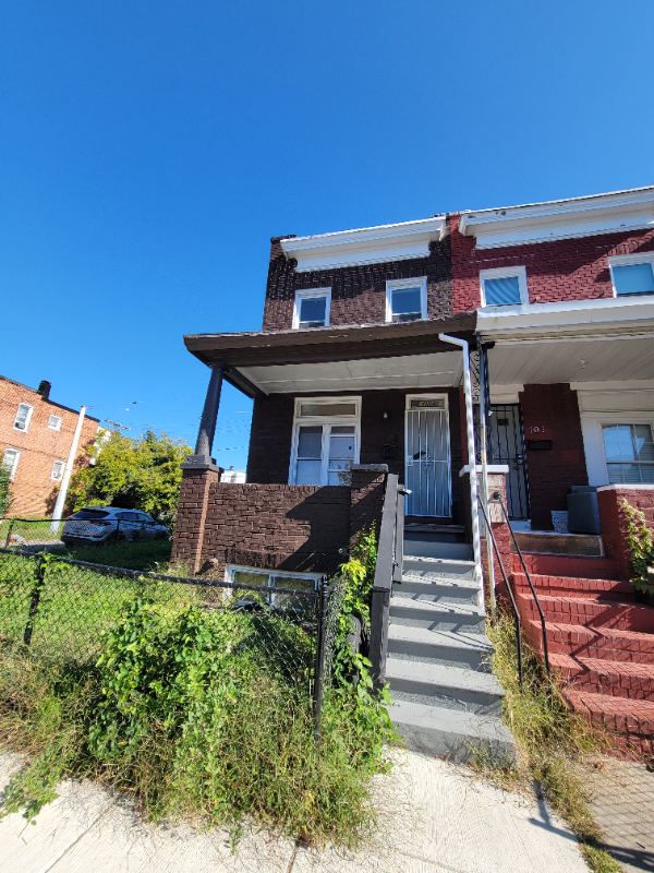 Photo - 700 Bartlett Ave Townhome