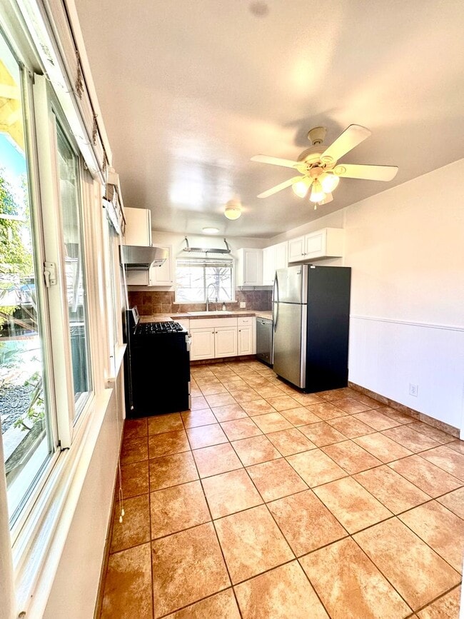 Photo - Charming Manhattan Beach Home with Spacious Yard – Prime Location!