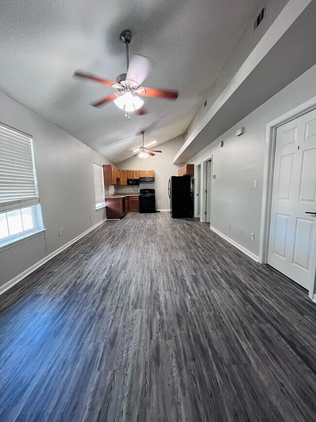 Photo - 1707 S Calhoun St Unit Apt 1