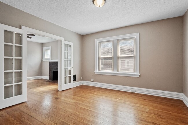 4958 Walsh St Unit 2E-402