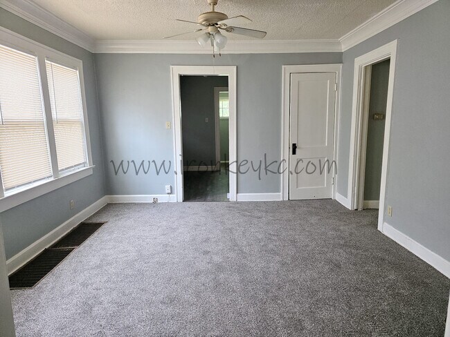 Photo - 2120 E 68th Terrace