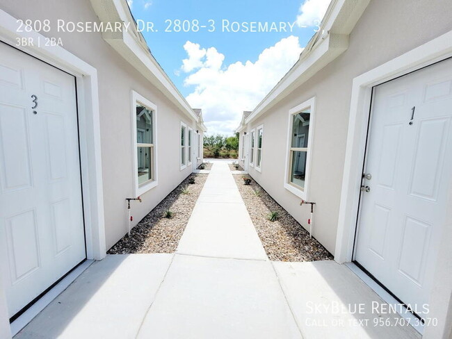 Building Photo - 2808 Rosemary Dr Unit 3,