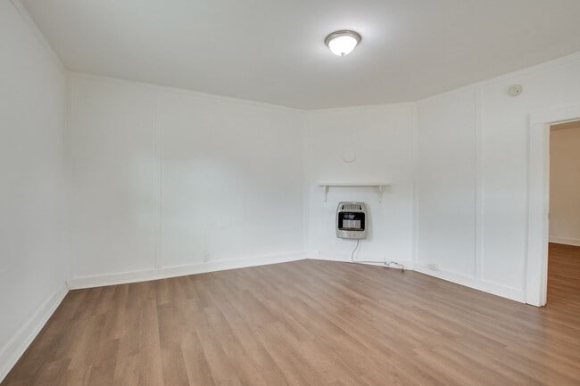 Photo - 3701-3703 Fairview St SW Unit 3703