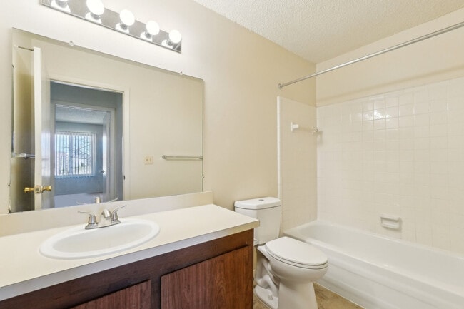 Photo - Bridgewood Apartments