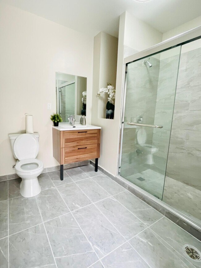 Photo - Private Room for Rent! Unit 37