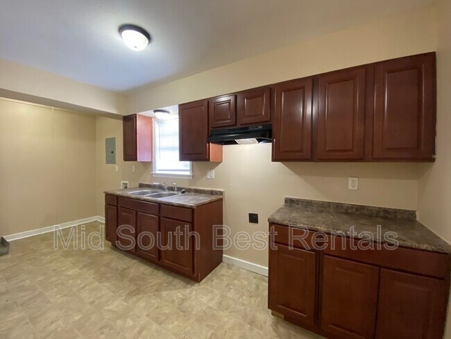 Photo - 3988 Oakshire St