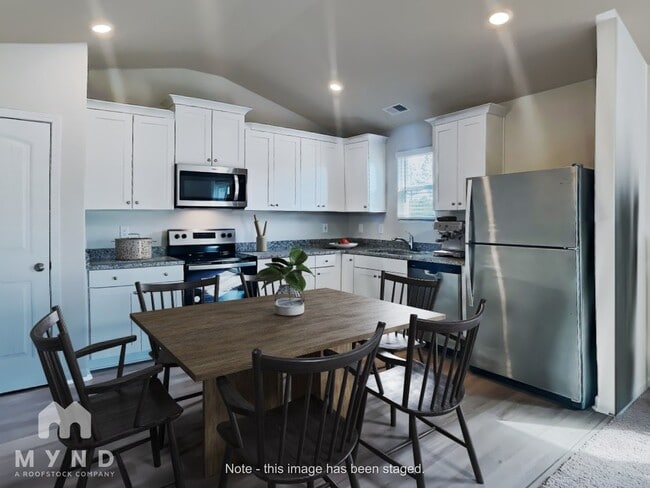 Photo - 176 New Villas St